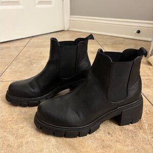 Soda Black Ankle Boots with Chunky Heel
